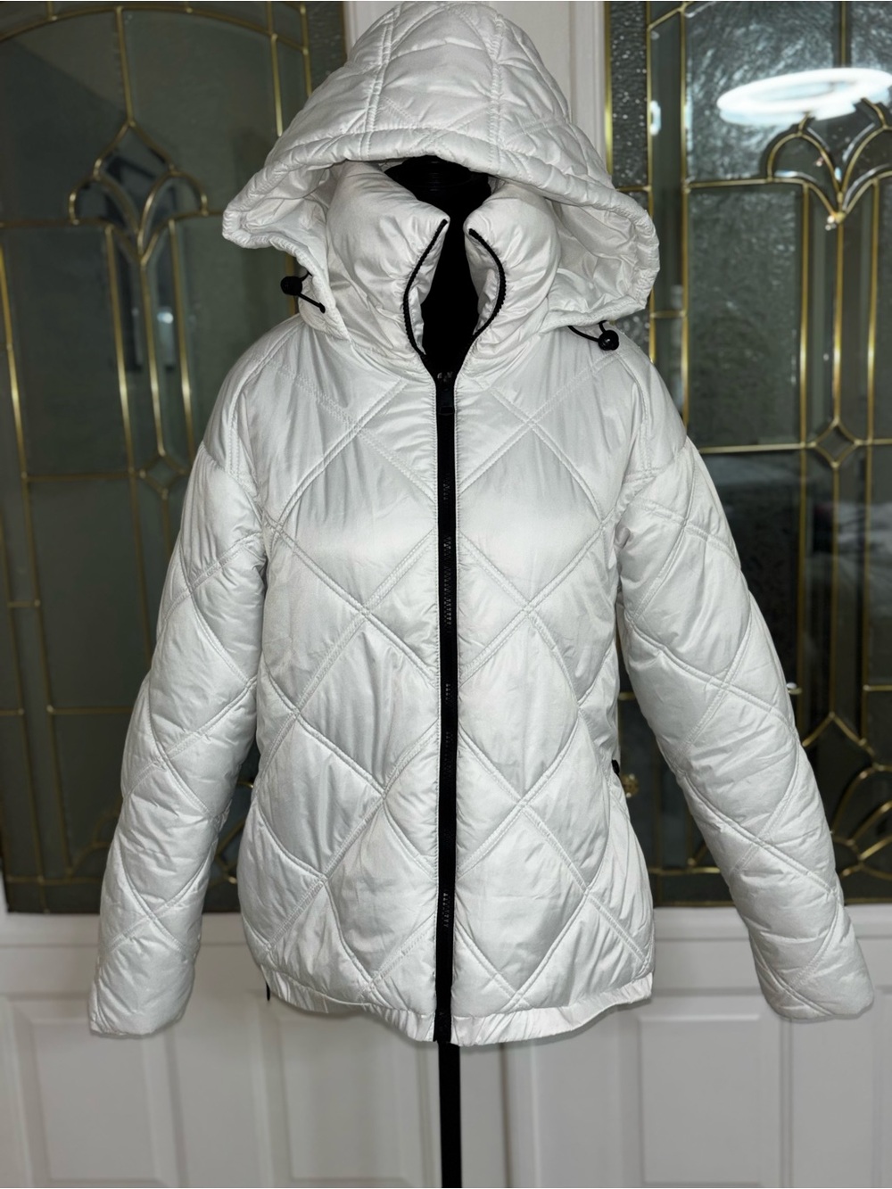 Kenneth Cole White Quilted Hooded Puffer Jacket
